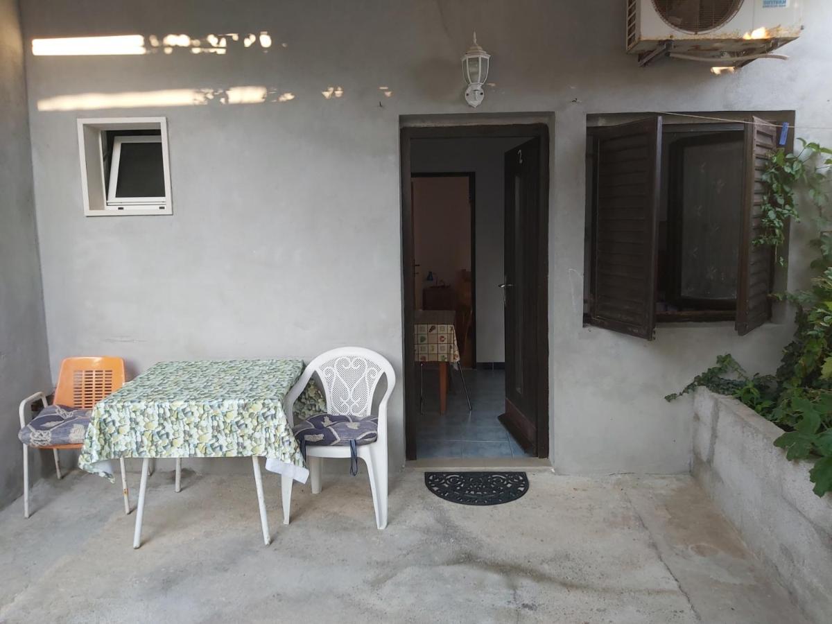 Apartman Janja Apartment Bol Exterior photo